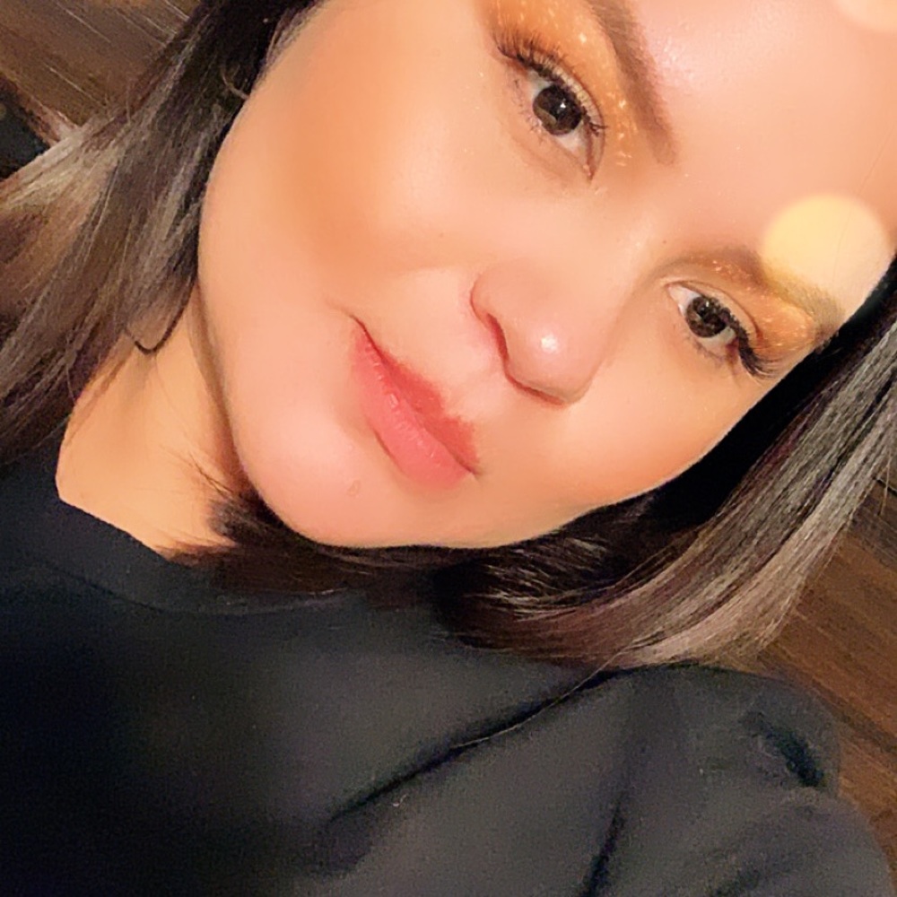 Meet your Posher, Ana